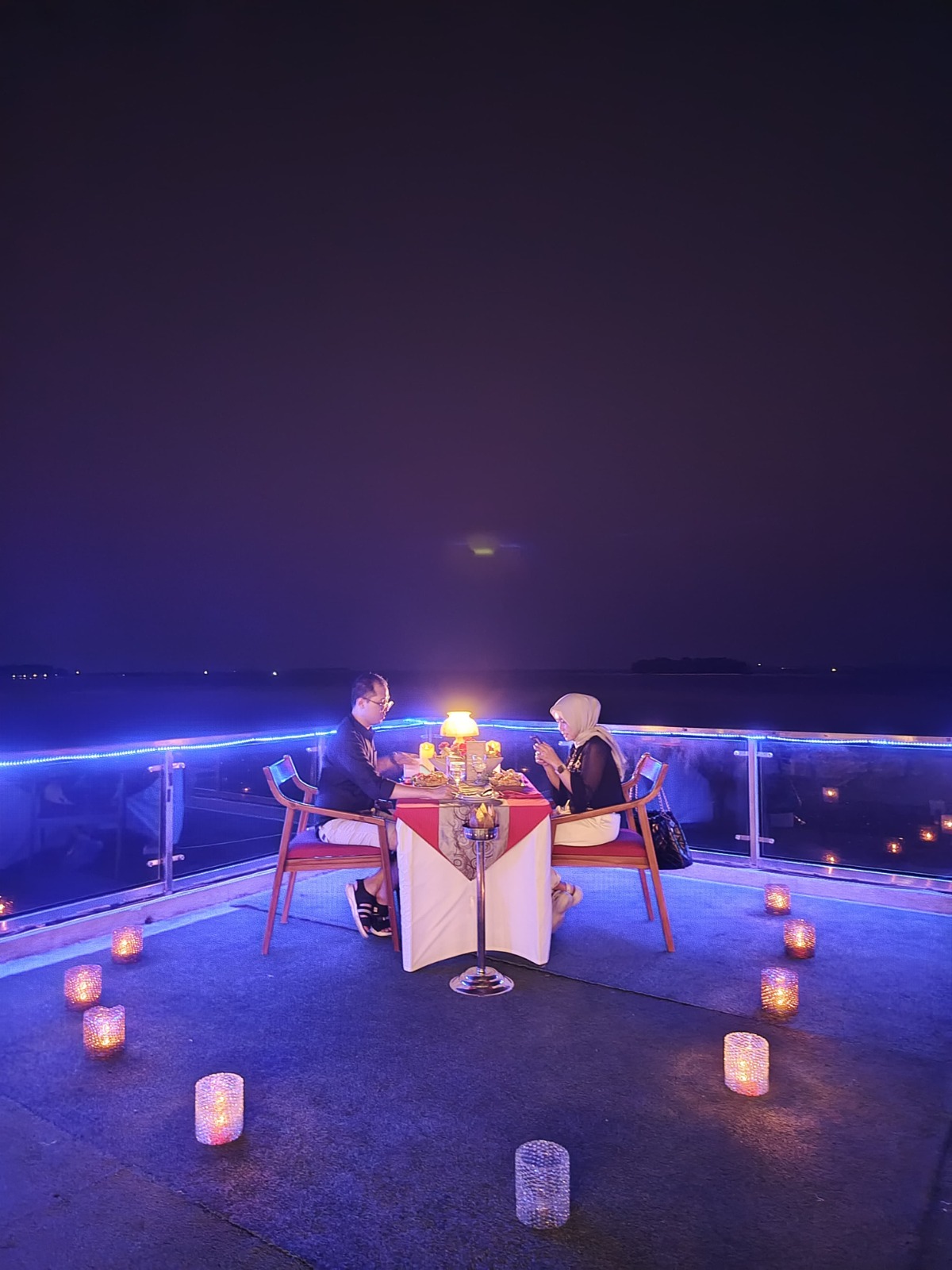 Momen romantis honeymoon di Karimunjawa