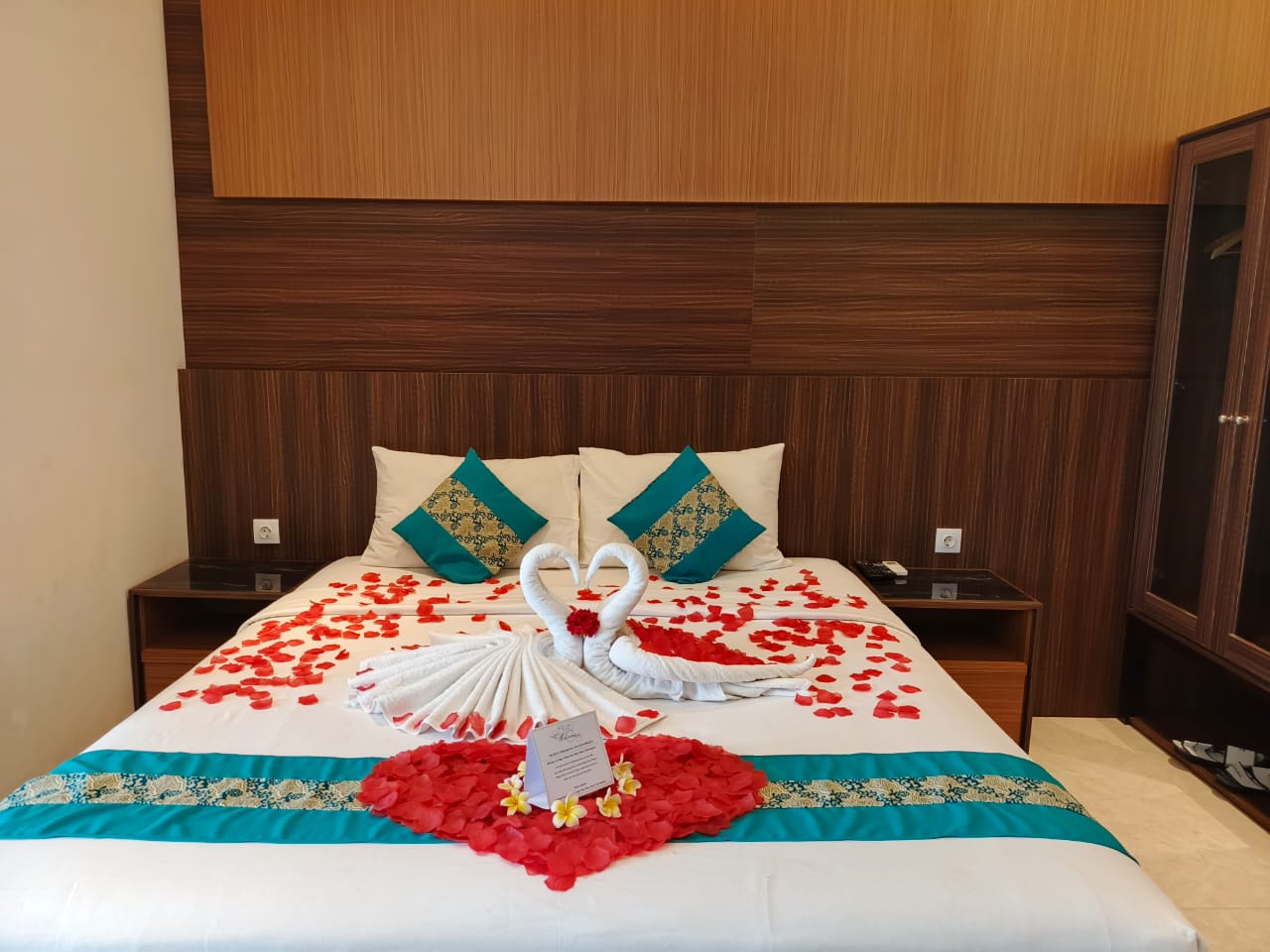 Rekomendasi Resort Terbaik di Karimun Jawa: Liburan Nyaman di Surga Tropis